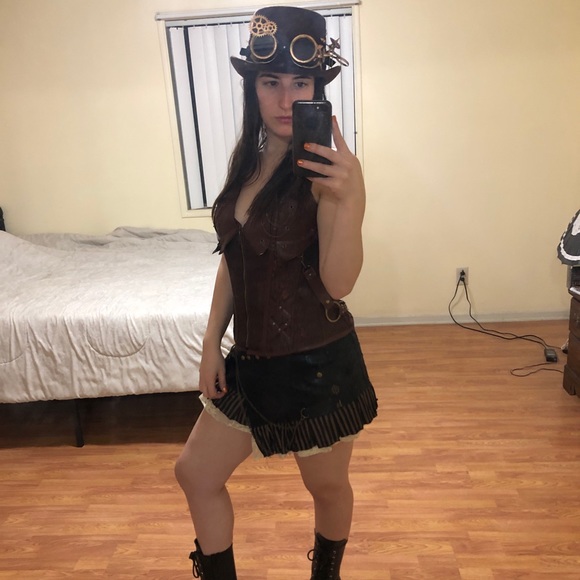 STEAMPUNK HALLOWEEN COSTUME 🎃 🕷 👻 - Picture 6 of 7